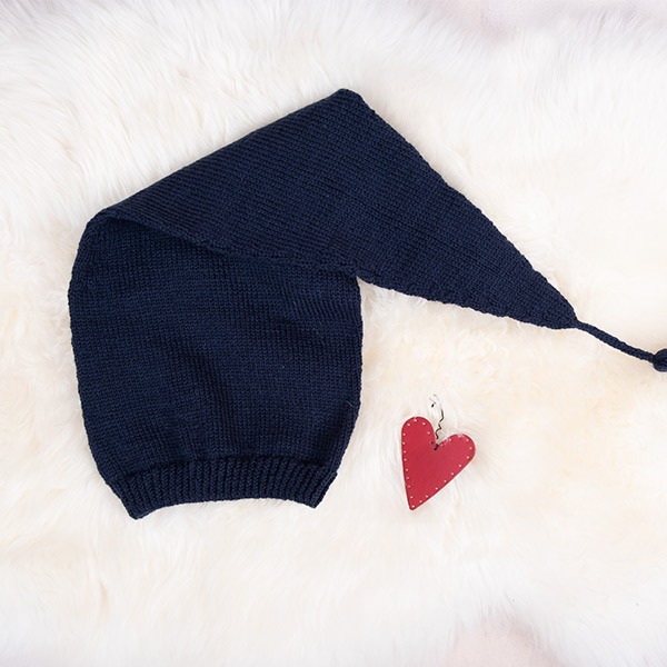 Stickat set Vinternatt-tröja med tomteluva Koksgrå - garnpaket i Bluum Pure Eco Baby Wool