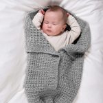 Stickad Myspåse Klara - garnpaket från Bluum i Møy alpacka och ull