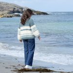 Stickad tröja Sjögräs till dam - garnpaket från Bluum i Fnugg