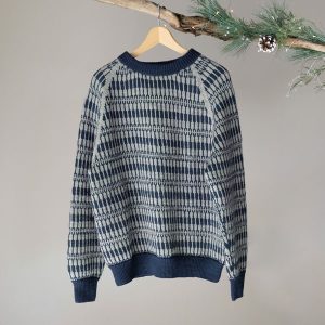 Stickad tröja Lärka till dam - garnpaket i Bluum Pure Eco Baby Wool