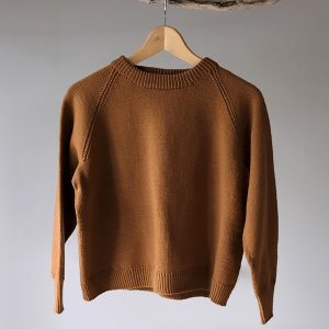 Stickad tröja Ultimat till dam - garnpaket i Bluum Soft Merino Ull