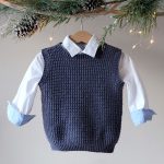 Stickad väst Hugo - garnpaket i Bluum Soft Merino Ull