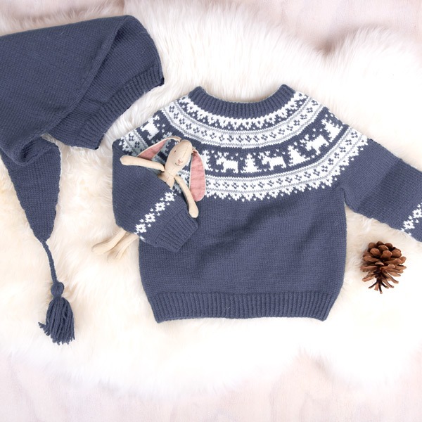 Stickat set Vinternatt-tröja med tomteluva - garnpaket i Bluum Pure Eco Baby Wool