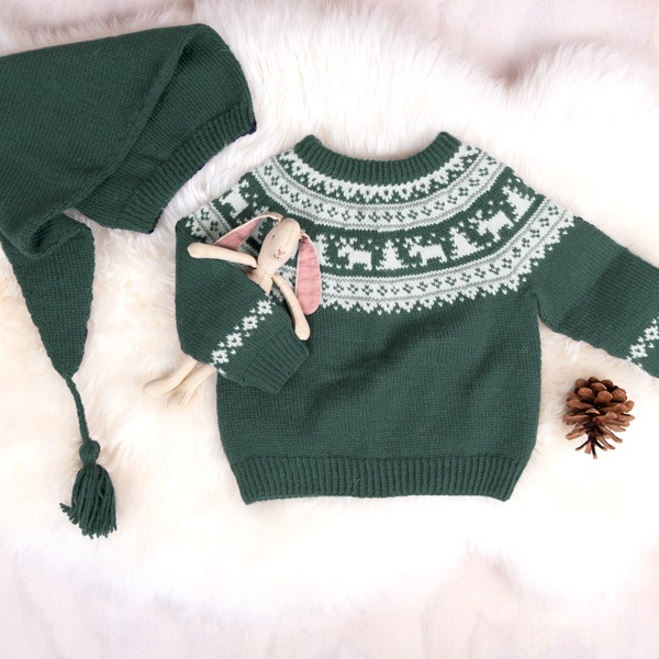 Stickat set Vinternatt-tröja med tomteluva - garnpaket i Bluum Pure Eco Baby Wool