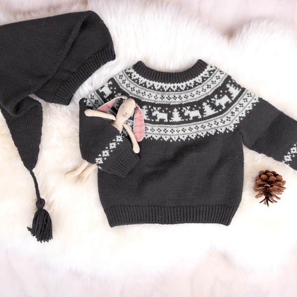 Stickat set Vinternatt-tröja med tomteluva - garnpaket i Bluum Pure Eco Baby Wool