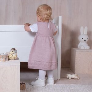 Stickad klänning Hjärta - garnpaket i Bluum Pure Eco Baby Wool