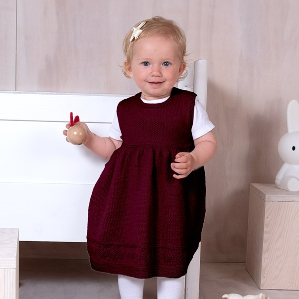 Stickad klänning Hjärta - garnpaket i Bluum Pure Eco Baby Wool
