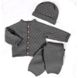 Stickat set Bebisset Madicken - garnpaket i Bluum Soft Merino Ull