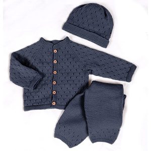 Stickat set Bebisset Madicken - garnpaket i Bluum Soft Merino Ull