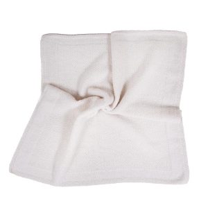 Stickad Bebisfilt Pärla - garnpaket från Bluum i Fluffy