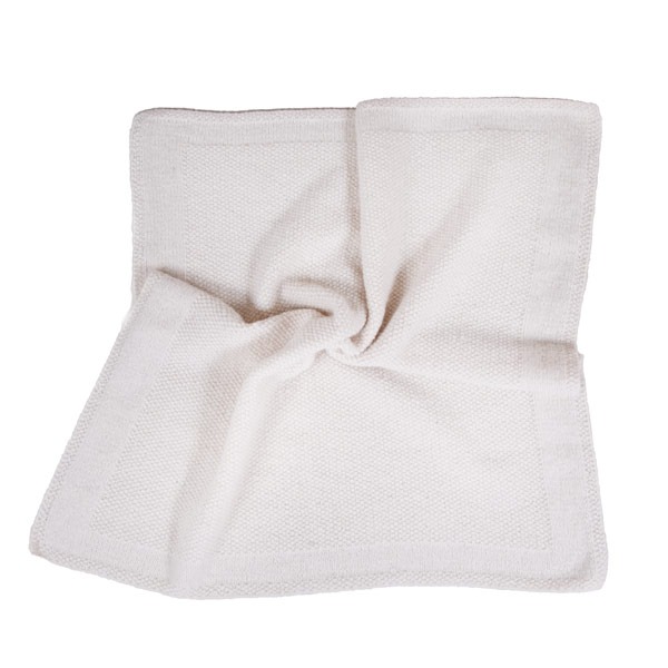 Stickad Bebisfilt Pärla - garnpaket från Bluum i Fluffy