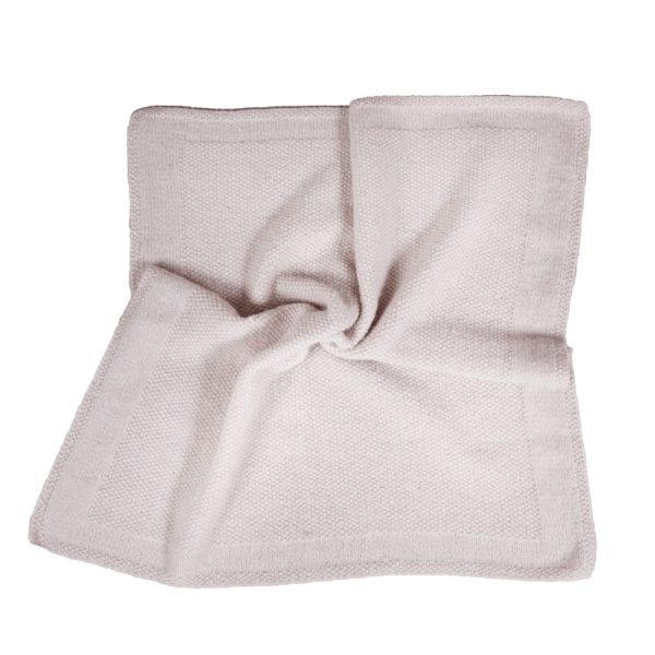 Stickad Bebisfilt Pärla - garnpaket från Bluum i Fluffy