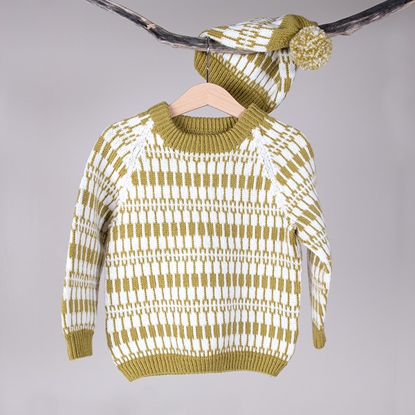 Stickat-set-trja-Lrka-och-m-13-1.jpeg Stickat set tröja Lärka och mössa - garnpaket i Bluum Pure Eco Baby Wool