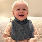 Bluum stickning - gratis stickmönster - Hugo-fuskkrage till barn/vuxen i Soft Merino Ull