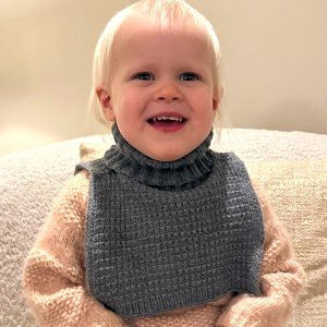 Bluum stickning - gratis stickmönster - Hugo-fuskkrage till barn/vuxen i Soft Merino Ull