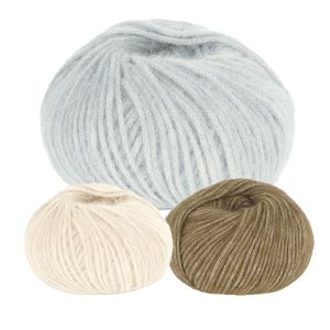 Stickad tröja Vårränder - garnpaket från Bluum i Fluffy Stickning 9-12 mån Blueberry/Coffee