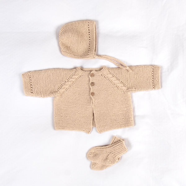 Stickat set Kamelia - garnpaket från Bluum i Sunset in Sahara