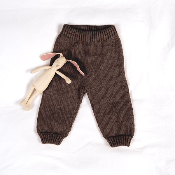 Stickat set Kamelia med byxor, flerfärgad - garnpaket från Bluum i Sunset in Sahara