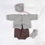 Stickat set Kamelia med blöjbyxa - garnpaket från Bluum i Sunset in Sahara