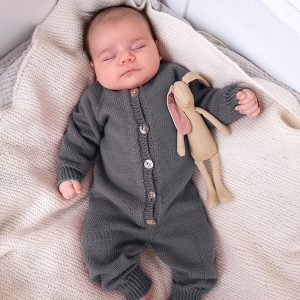 Stickad overall med raglan - garnpaket i Bluum Soft Merino Ull