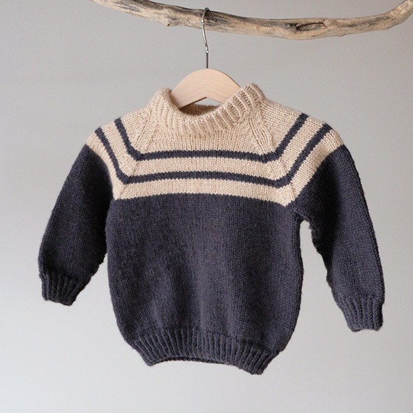 Stickad tröja Anton - garnpaket från Bluum i Sunset in Sahara