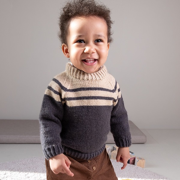 Stickad tröja Anton - garnpaket från Bluum i Sunset in Sahara