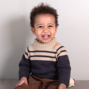 Stickad tröja Anton - garnpaket från Bluum i Sunset in Sahara