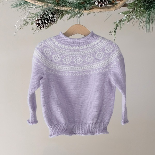 Stickad tröja Vinterdröm - garnpaket i Bluum Soft Merino Ull