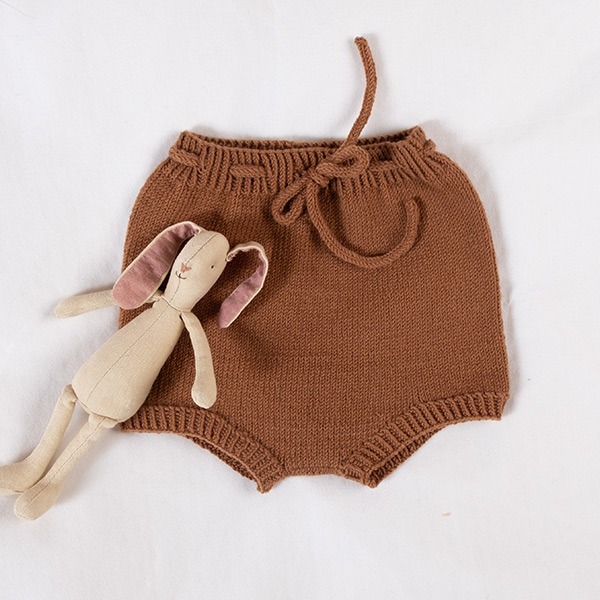 Stickat set Tröja och blöjbyxa ränder - garnpaket i Bluum Soft Merino Ull