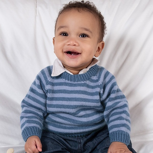 Stickat set Tröja och blöjbyxa ränder - garnpaket i Bluum Soft Merino Ull