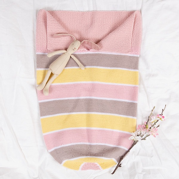 Stickad Myspåse Sockervadd - garnpaket i Bluum Soft Merino Ull