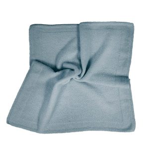 Stickad Bebisfilt Pärla - garnpaket från Bluum i Fluffy