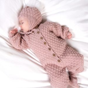 Stickad overall Bubblor - garnpaket i Bluum Pure Eco Baby Wool