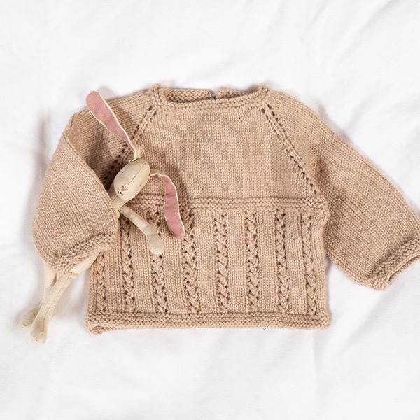 Stickad tröja Kamilla - garnpaket från Bluum i Sunset in Sahara