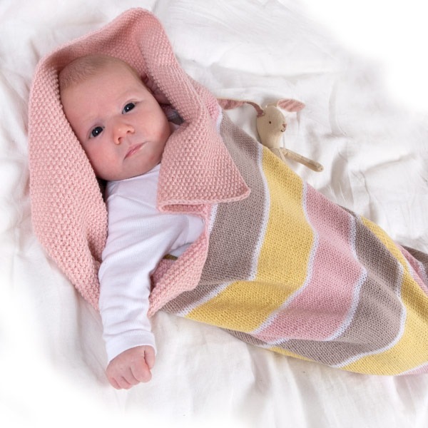 Stickad Myspåse Sockervadd - garnpaket i Bluum Soft Merino Ull