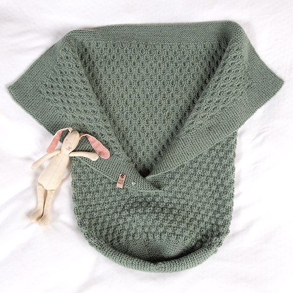 Stickad-Myspse-Bubblor-garn-1.jpeg Stickad Myspåse Bubblor - garnpaket i Bluum Pure Eco Baby Wool