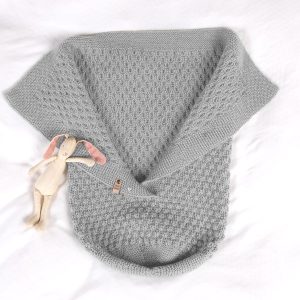 Stickad Myspåse Bubblor - garnpaket i Bluum Pure Eco Baby Wool