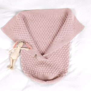 Stickad Myspåse Bubblor - garnpaket i Bluum Pure Eco Baby Wool