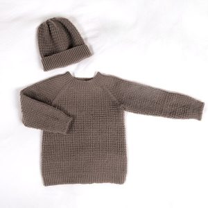 Stickad tröja Hugo med mössa, fler färger - garnpaket i Bluum Soft Merino Ull