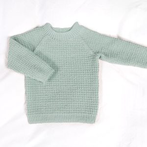 Stickad tröja Hugo med mössa, fler färger - garnpaket i Bluum Soft Merino Ull