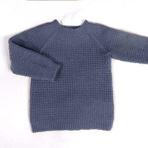 Stickad tröja Hugo med mössa, fler färger - garnpaket i Bluum Soft Merino Ull
