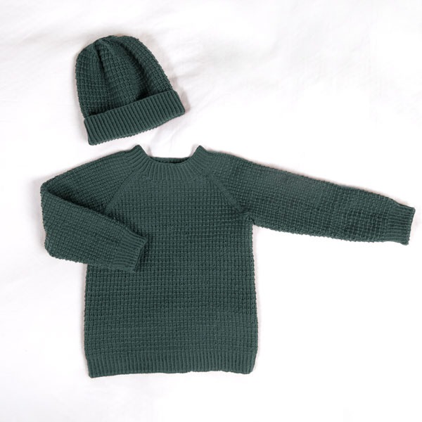 Stickad tröja Hugo med mössa, fler färger - garnpaket i Bluum Soft Merino Ull