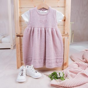 Stickad klänning Hjärta - garnpaket i Bluum Pure Eco Baby Woo