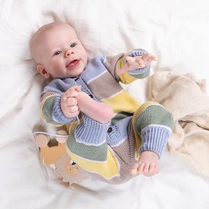 Stickad overall Sockervadd med raglan - garnpaket i Bluum Soft Merino Ul