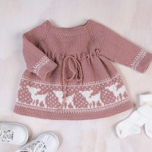 Stickad klänning Bambi - garnpaket i Bluum Pure Eco Baby Wool