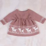 Stickad klänning Bambi - garnpaket i Bluum Pure Eco Baby Wool