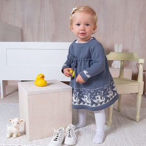 Stickad klänning Fiskebåt - garnpaket i Bluum Pure Eco Baby Wool