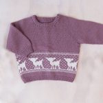 Stickad tröja Bambi - garnpaket i Bluum Pure Eco Baby Wool