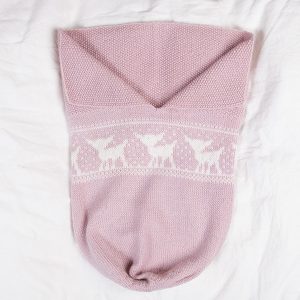 Stickad Myspåse Bambi - garnpaket i Bluum Pure Eco Baby Wool