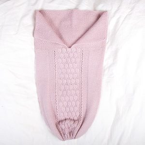 Stickad Myspåse Droppe - garnpaket i Bluum Pure Eco Baby Wool